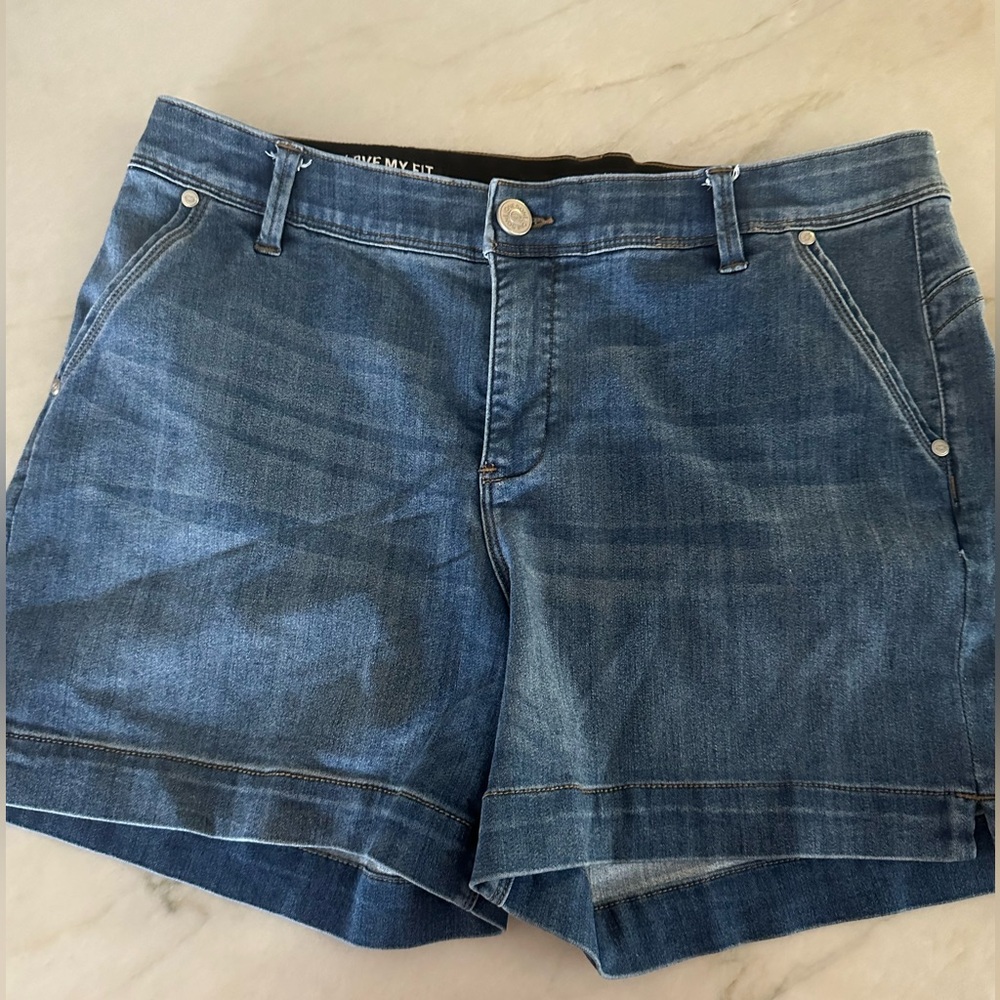 One 5 One jean shorts size 12 Goddess Fit